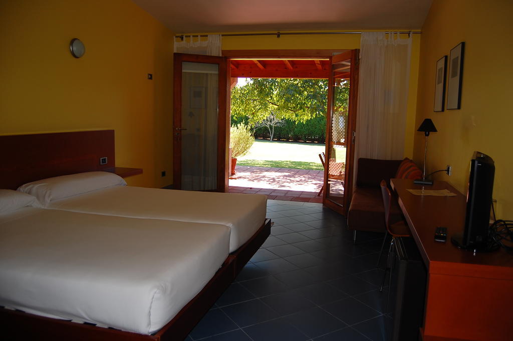 Cova Da Balea Guest House Aldan Room photo
